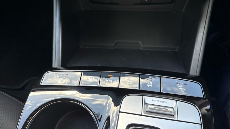 Hyundai TUCSON 1.6 TGDi Hybrid 230 Premium 5dr 2WD Auto Hybrid Estate - Image 48