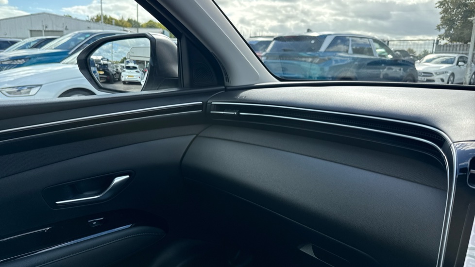 Hyundai TUCSON 1.6 TGDi Hybrid 230 Premium 5dr 2WD Auto Hybrid Estate - Image 53