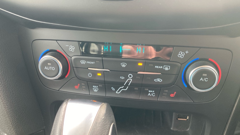 Ford Focus 1.5 TDCi 120 Titanium X 5dr Powershift Diesel Estate - Image 34