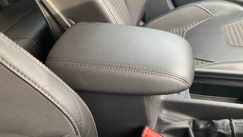 Ford Focus 1.5 TDCi 120 Titanium X 5dr Powershift Diesel Estate - Image 37
