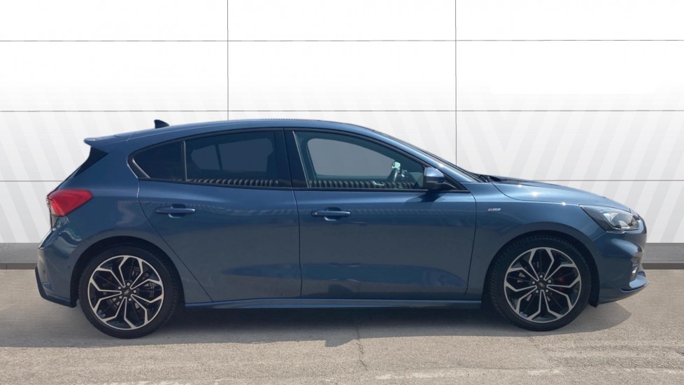 Ford Focus 1.0 EcoBoost 125 ST-Line X 5dr Petrol Hatchback - Image 5