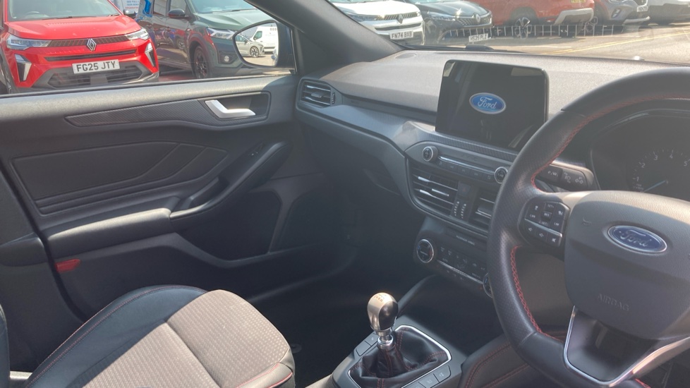Ford Focus 1.0 EcoBoost 125 ST-Line X 5dr Petrol Hatchback - Image 14