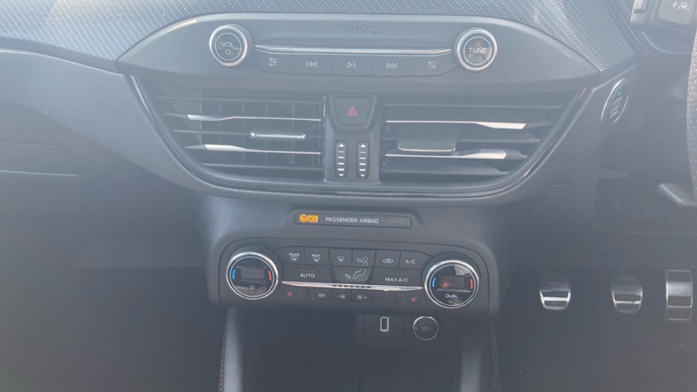 Ford Focus 1.0 EcoBoost 125 ST-Line X 5dr Petrol Hatchback - Image 31