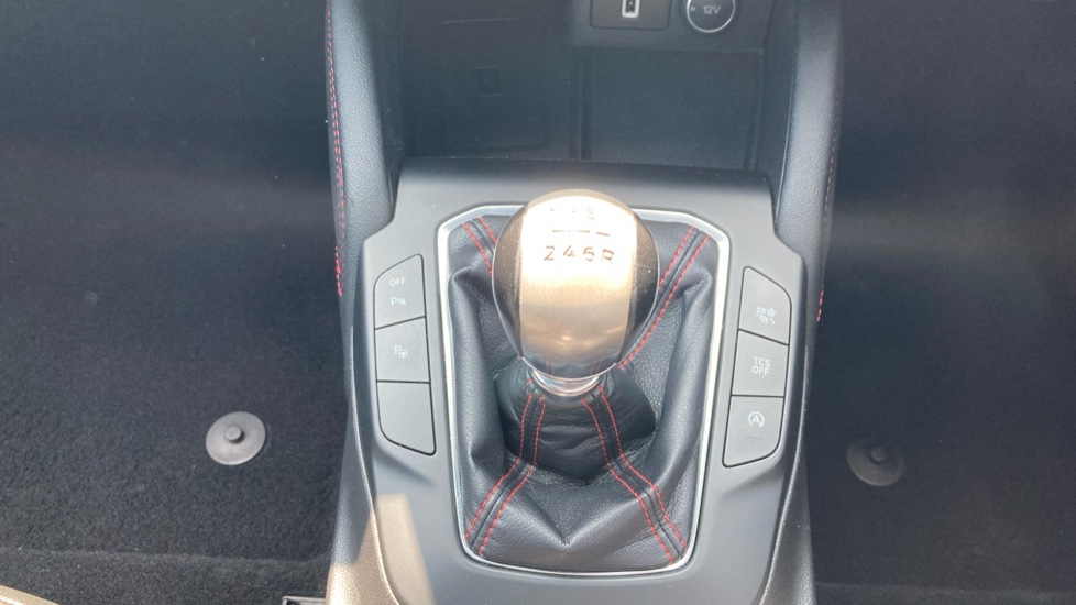 Ford Focus 1.0 EcoBoost 125 ST-Line X 5dr Petrol Hatchback - Image 32