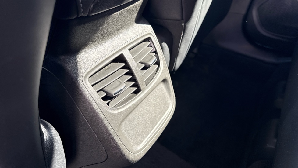 Vauxhall Grandland 1.2 Turbo Ultimate 5dr Petrol Hatchback - Image 25