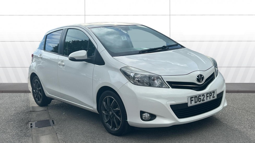 Toyota Yaris 1.33 VVT-i Trend 5dr Petrol Hatchback - Image 1
