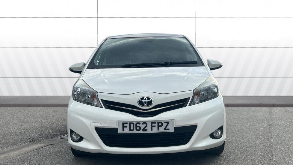 Toyota Yaris 1.33 VVT-i Trend 5dr Petrol Hatchback - Image 3