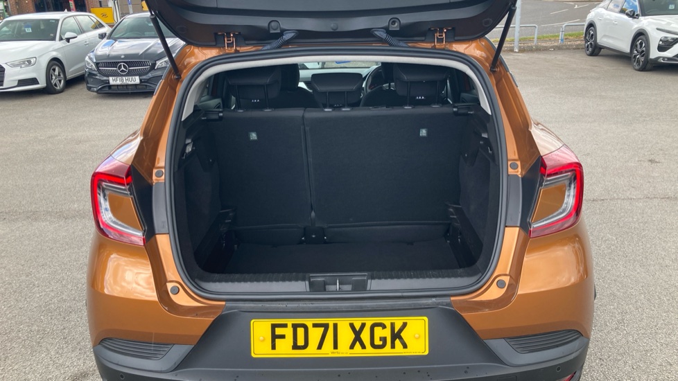 Renault Captur 1.0 TCE 90 SE Limited 5dr Petrol Hatchback - Image 4