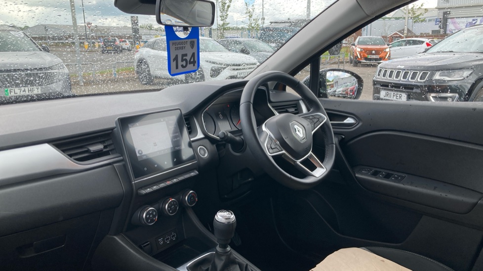 Renault Captur 1.0 TCE 90 SE Limited 5dr Petrol Hatchback - Image 9