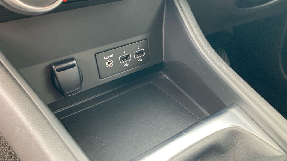 Renault Captur 1.0 TCE 90 SE Limited 5dr Petrol Hatchback - Image 24