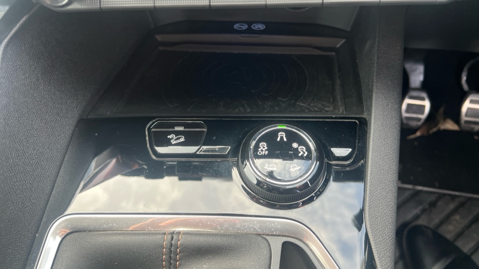 Peugeot 3008 1.2 PureTech GT Line 5dr Petrol Estate - Image 21