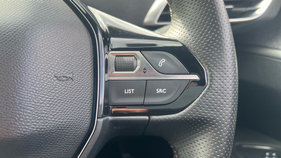 Peugeot 3008 1.2 PureTech GT Line 5dr Petrol Estate - Image 23
