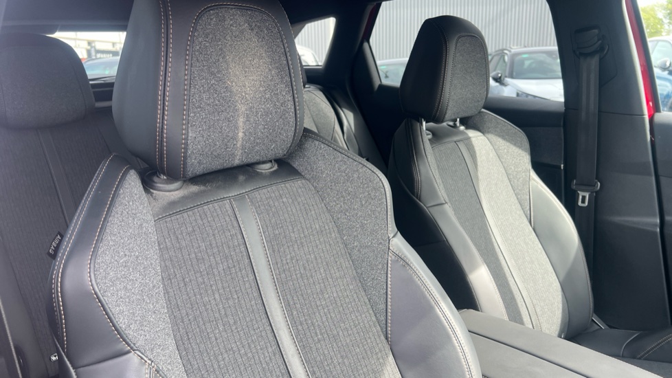 Peugeot 3008 1.2 PureTech GT Line 5dr Petrol Estate - Image 28