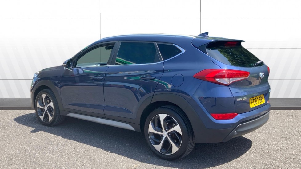 Hyundai TUCSON 1.7 CRDi Blue Drive Sport Edition 5dr 2WD Diesel Estate - Image 2