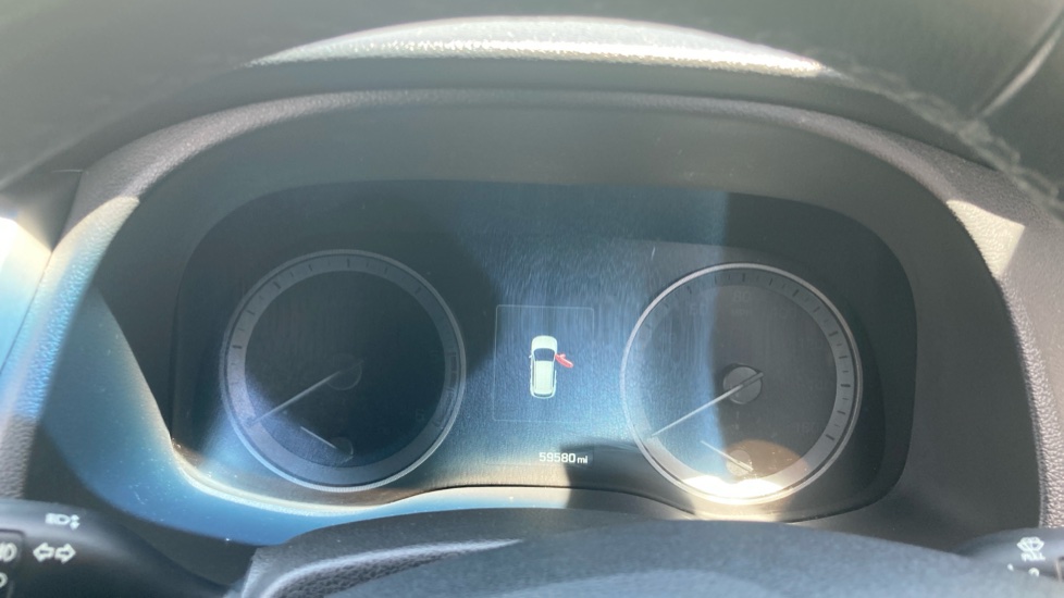 Hyundai TUCSON 1.7 CRDi Blue Drive Sport Edition 5dr 2WD Diesel Estate - Image 18