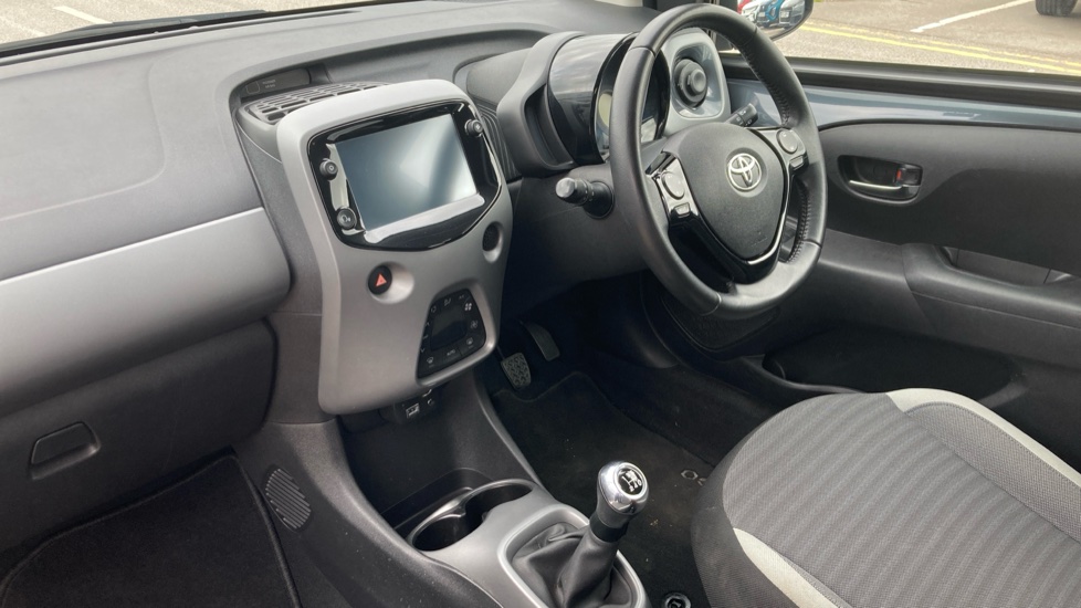Toyota Aygo 1.0 VVT-i X-Trend 5dr Petrol Hatchback - Image 9