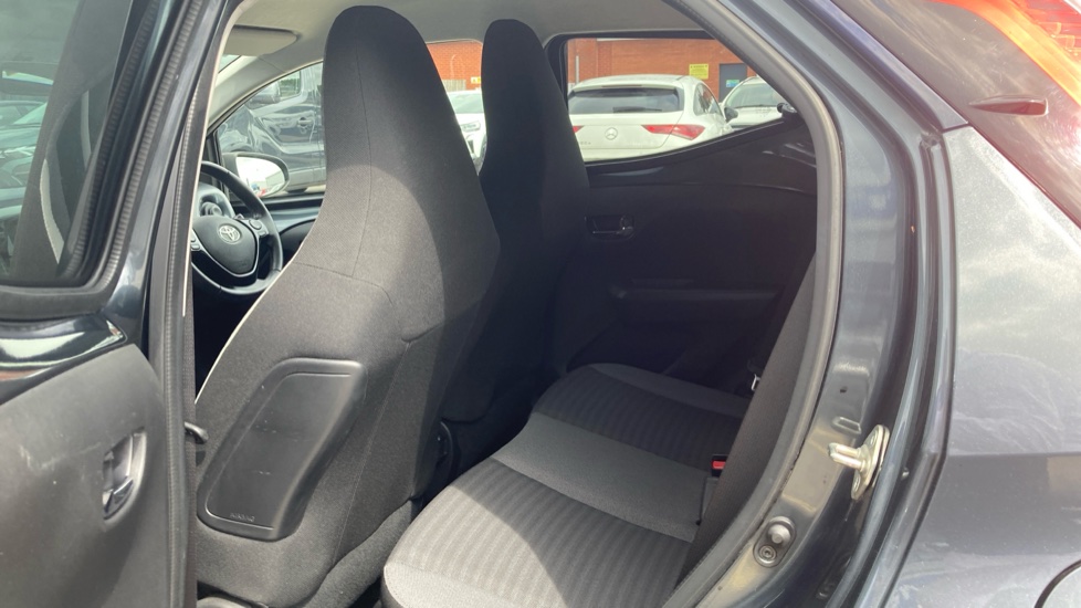 Toyota Aygo 1.0 VVT-i X-Trend 5dr Petrol Hatchback - Image 16