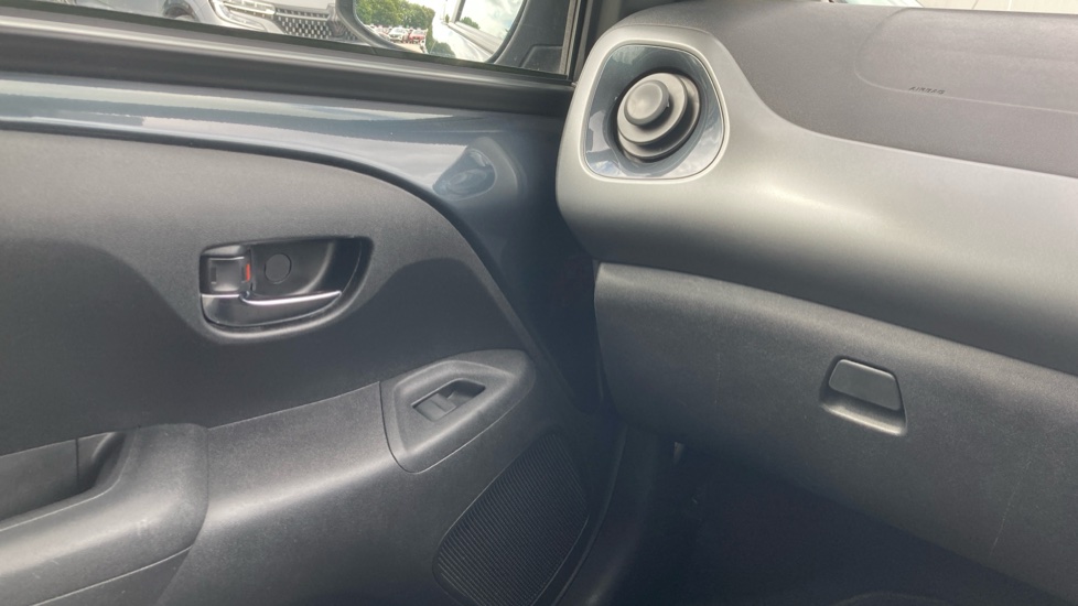 Toyota Aygo 1.0 VVT-i X-Trend 5dr Petrol Hatchback - Image 25