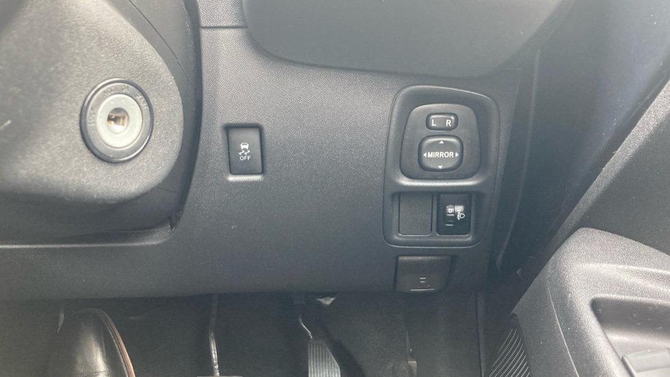 Toyota Aygo 1.0 VVT-i X-Trend 5dr Petrol Hatchback - Image 27