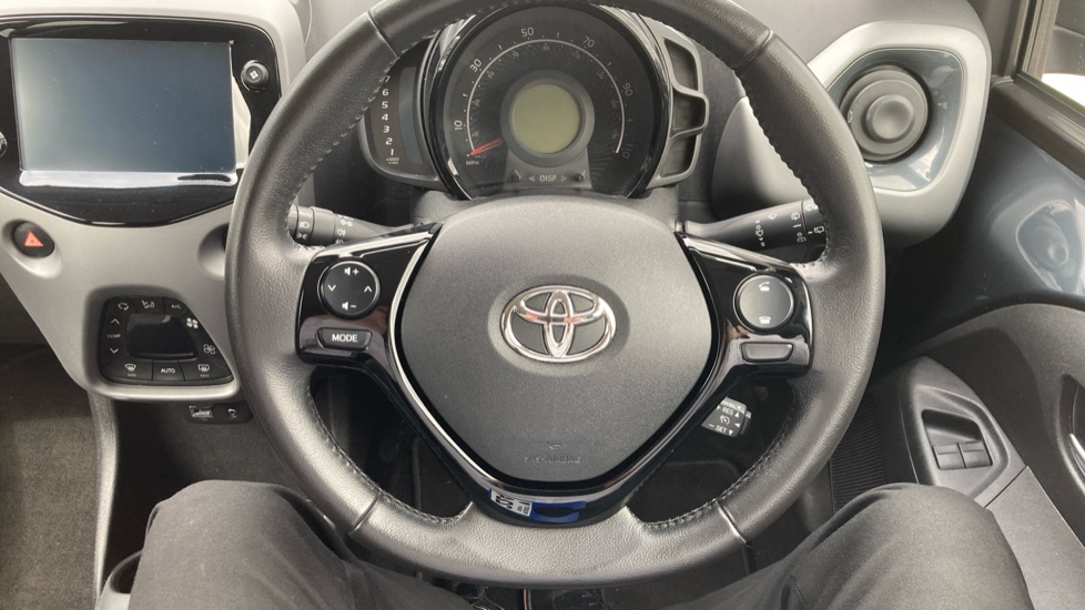 Toyota Aygo 1.0 VVT-i X-Trend 5dr Petrol Hatchback - Image 28
