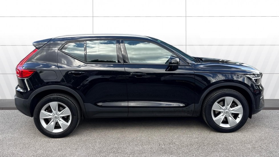 Volvo XC40 2.0 B3P Core 5dr Auto Petrol Estate - Image 5