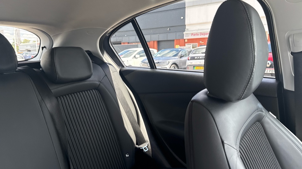 Fiat Tipo 1.4 T-Jet [120] S Design 5dr Petrol Hatchback - Image 30