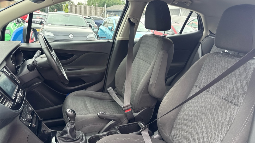 Vauxhall Mokka X 1.6i Active 5dr Petrol Hatchback - Image 28