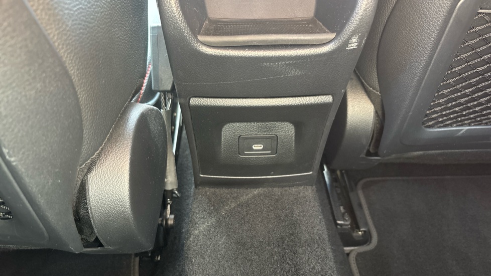 Mercedes-Benz A-Class A180 AMG Line Executive 4dr Auto Petrol Saloon - Image 27