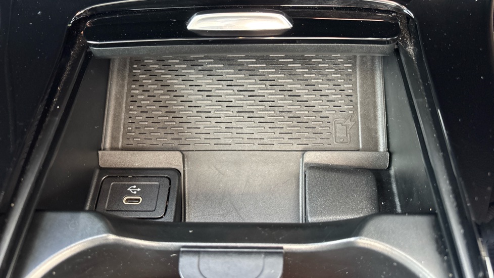 Mercedes-Benz A-Class A180 AMG Line Executive 4dr Auto Petrol Saloon - Image 36