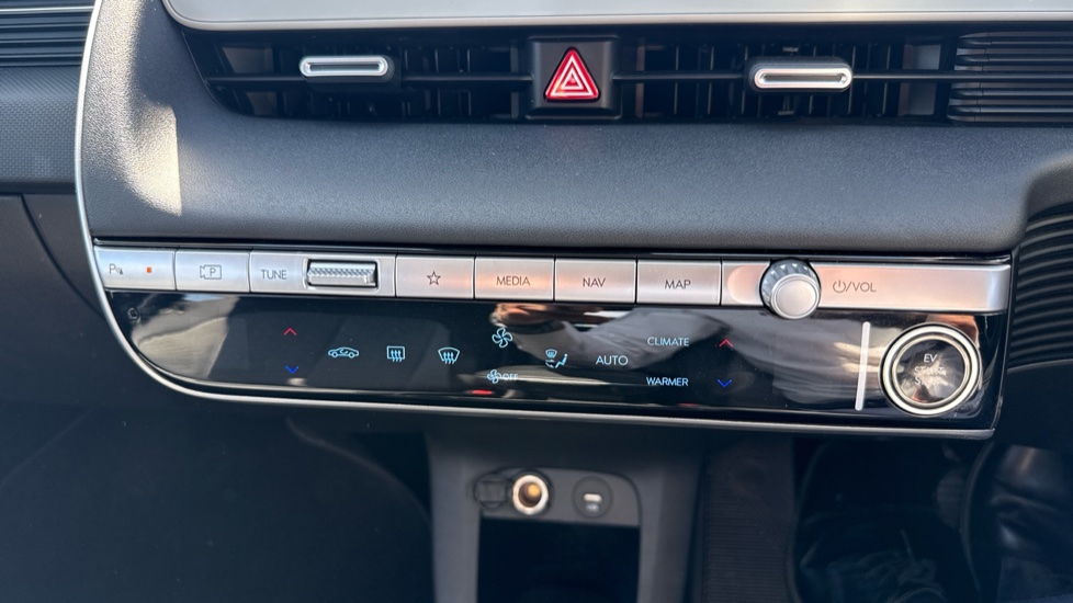 Hyundai IONIQ 5 125kW Premium 58 kWh 5dr Auto [Part Leather] Electric Hatchback - Image 27