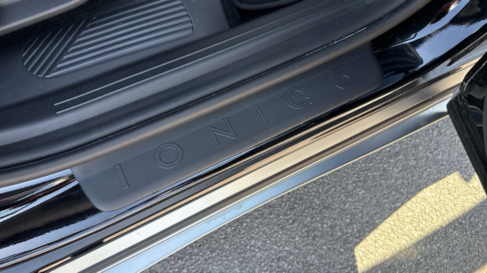 Hyundai IONIQ 5 125kW Premium 58 kWh 5dr Auto [Part Leather] Electric Hatchback - Image 34
