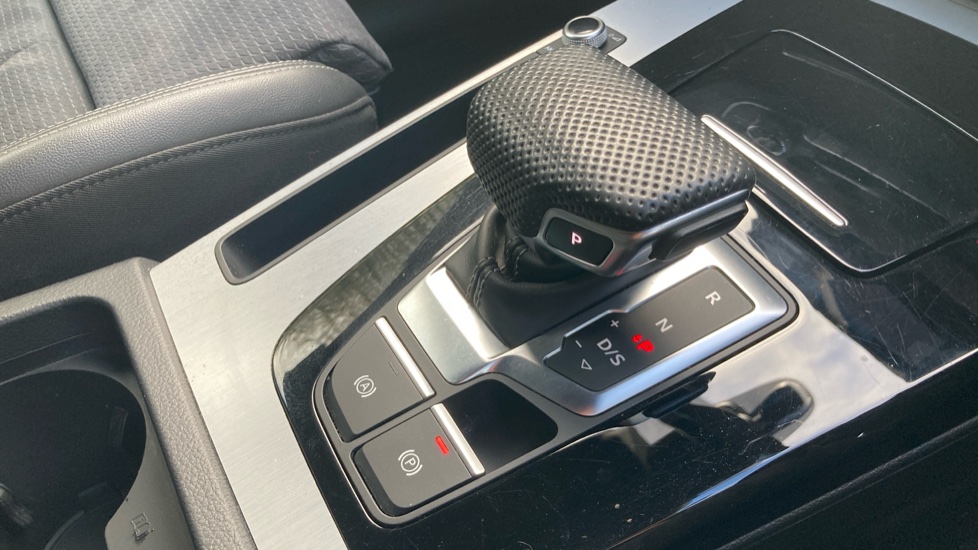 Audi Q5 40 TDI Quattro S Line 5dr S Tronic Diesel Estate - Image 33