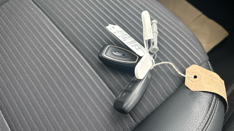 Ford Kuga 1.5 EcoBoost 150 Titanium Edition 5dr Petrol Estate - Image 20