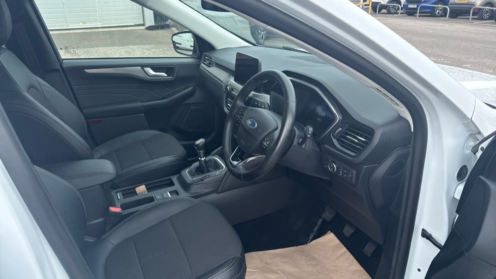 Ford Kuga 1.5 EcoBoost 150 Titanium Edition 5dr Petrol Estate - Image 28