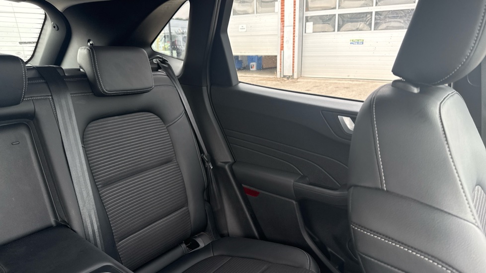 Ford Kuga 1.5 EcoBoost 150 Titanium Edition 5dr Petrol Estate - Image 42