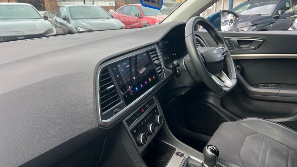 SEAT Ateca 1.5 TSI EVO Xperience 5dr Petrol Estate - Image 9