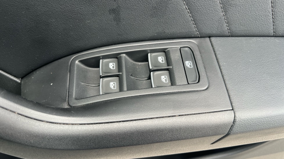 SEAT Ateca 1.5 TSI EVO Xperience 5dr Petrol Estate - Image 26