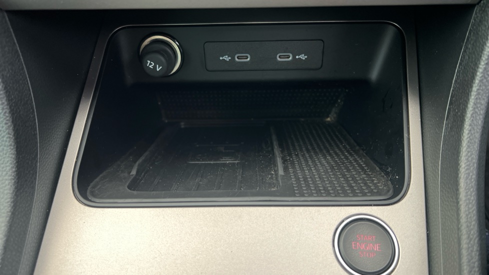 SEAT Ateca 1.5 TSI EVO Xperience 5dr Petrol Estate - Image 27
