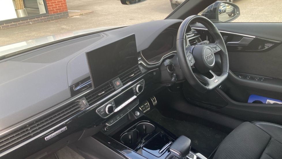 Audi A4 40 TDI Quattro Black Edition 5dr S Tronic Diesel Estate - Image 9