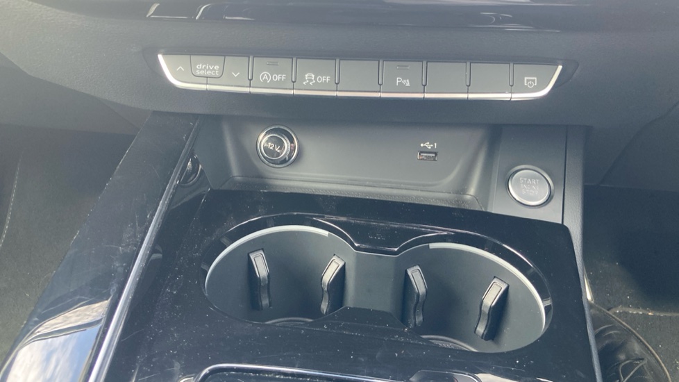 Audi A4 40 TDI Quattro Black Edition 5dr S Tronic Diesel Estate - Image 31