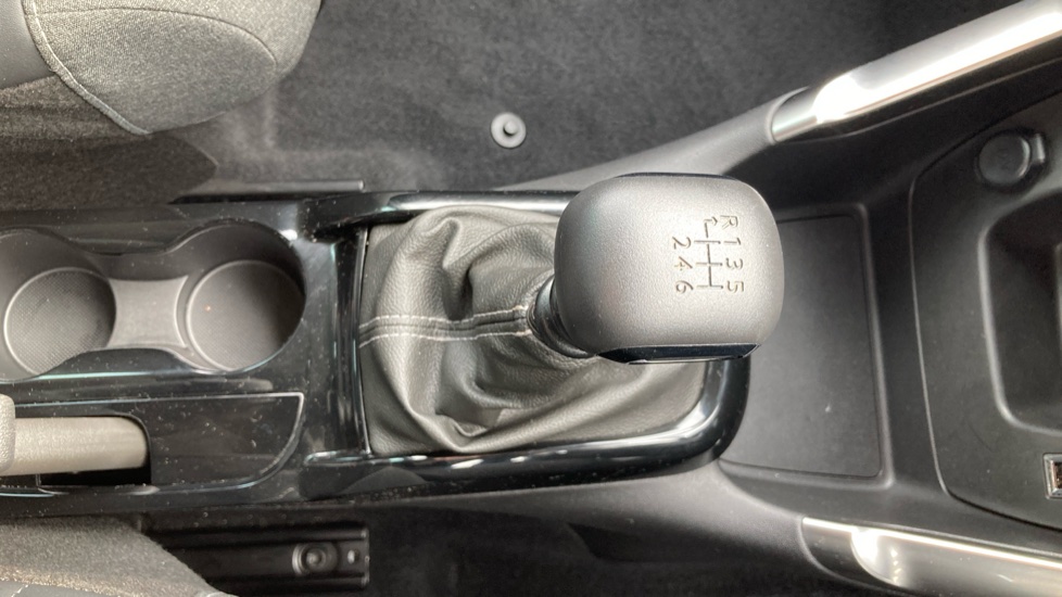 Citroen C3 Aircross 1.2 PureTech 110 Shine Plus 5dr Petrol Hatchback - Image 32