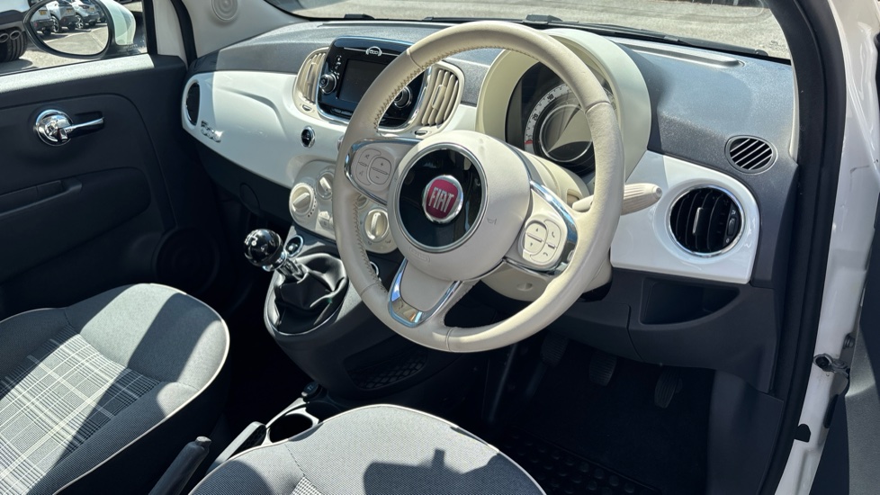 Fiat 500 1.2 Lounge 3dr Petrol Hatchback - Image 11