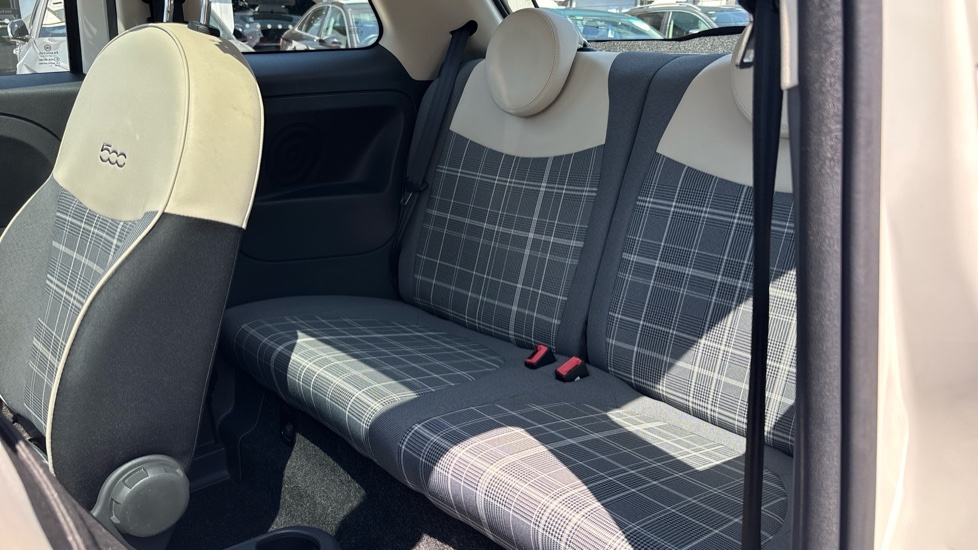 Fiat 500 1.2 Lounge 3dr Petrol Hatchback - Image 16