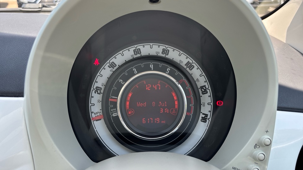 Fiat 500 1.2 Lounge 3dr Petrol Hatchback - Image 18