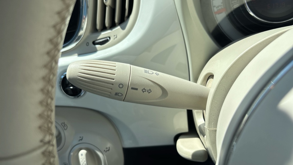 Fiat 500 1.2 Lounge 3dr Petrol Hatchback - Image 31