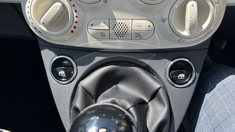 Fiat 500 1.2 Lounge 3dr Petrol Hatchback - Image 33