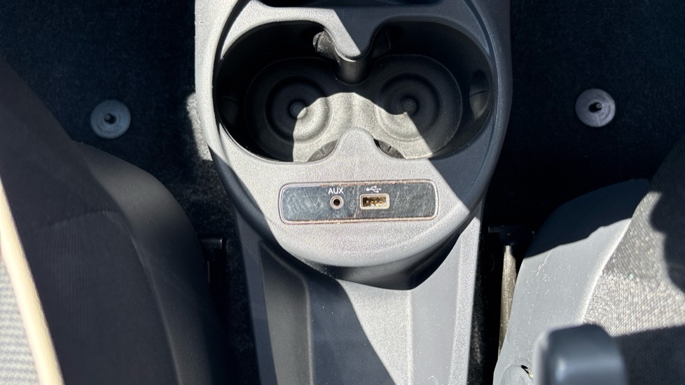 Fiat 500 1.2 Lounge 3dr Petrol Hatchback - Image 34
