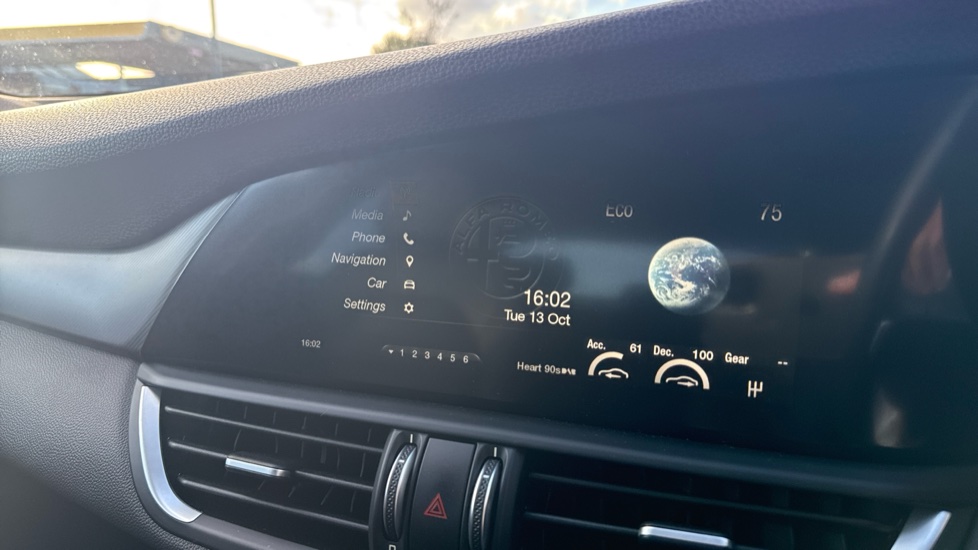 Alfa Romeo Giulia 2.2 JTDM-2 180 Speciale 4dr Auto Diesel Saloon - Image 12