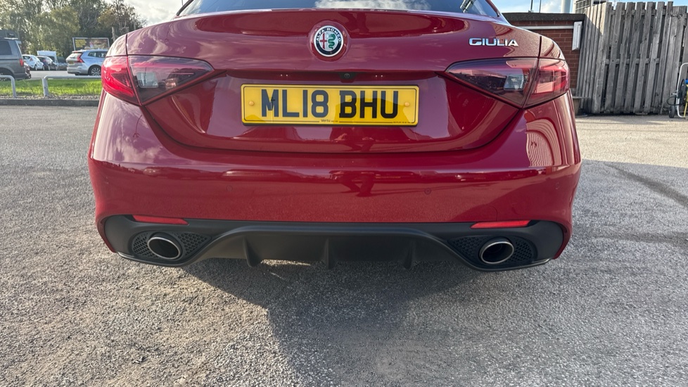 Alfa Romeo Giulia 2.2 JTDM-2 180 Speciale 4dr Auto Diesel Saloon - Image 25