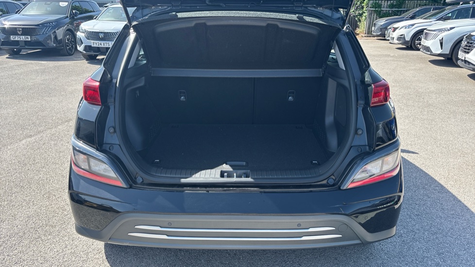Hyundai KONA 100kW SE Connect 39kWh 5dr Auto Electric Hatchback - Image 4